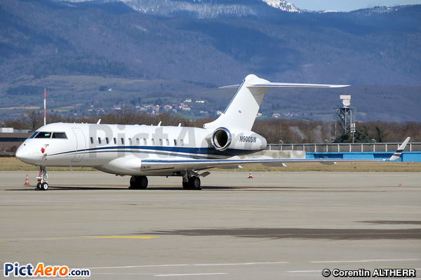 Bombardier BD-700 1A10 Global Express XRS (Solairus Aviation)