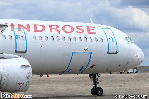 Airbus A321-211 (Windrose Air)