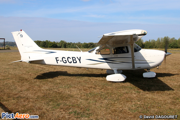 Cessna 172S Skyhawk SP (Private / Privé)