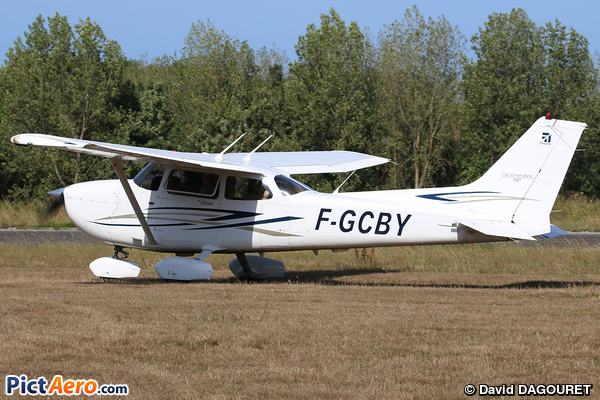 Cessna 172S Skyhawk SP (Private / Privé)