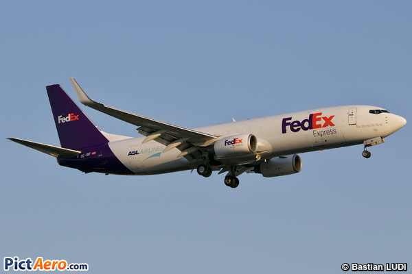 Boeing 737-8ASBCF (FedEx Express)