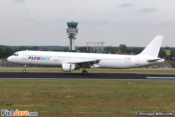 Airbus A321-211 (Fly2Sky)