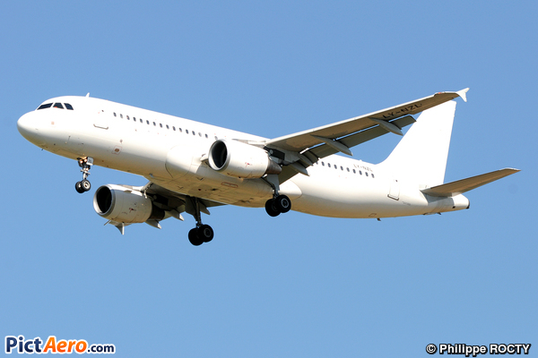 Airbus A320-214 (Heston Airlines)