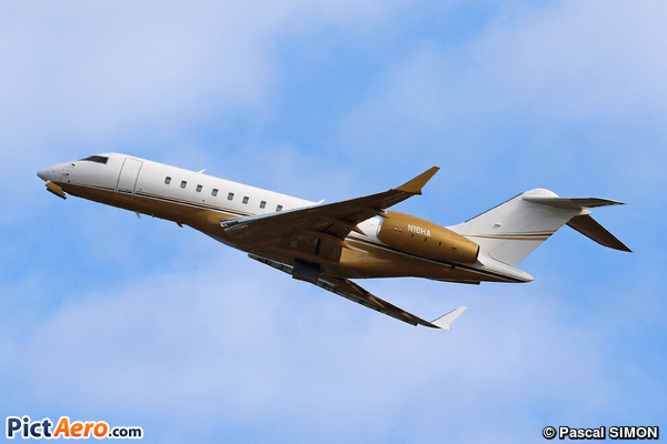Bombardier BD-700-1A11 Global 5000 (TVPX Aircraft Solutions)