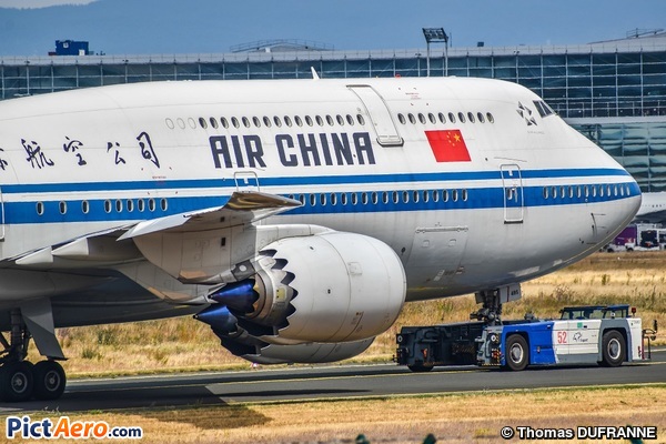 Boeing 747-89L (Air China)