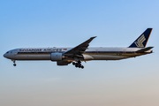 Boeing 777-312/ER (9V-SWR)