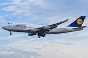 Boeing 747-430 (D-ABVW)