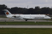 Bombardier CRJ-200ER (C-GQJA)