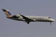 Bombardier CRJ-200LR (N452AW)