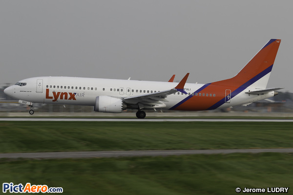 Boeing 737-8 Max (Lynx Air)