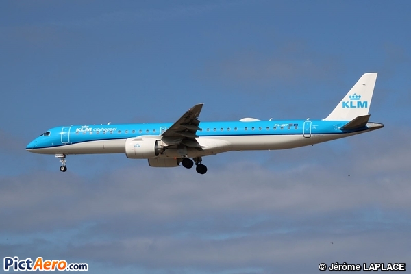 Embraer 190 E2 STD (ERJ-190-300STD) (KLM Cityhopper)