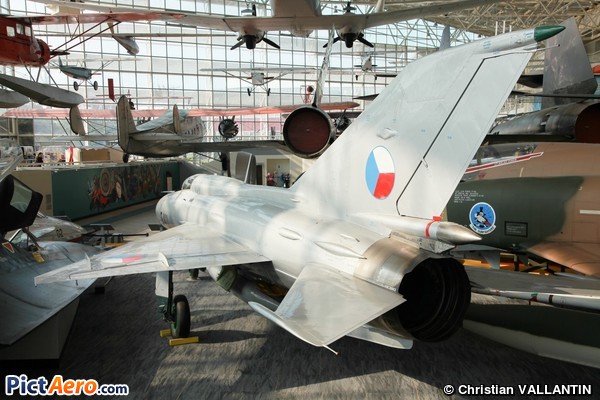 Mikoyan-Gurevich MiG-21PFM Fishbed F (Museum of Flight de Seattle)