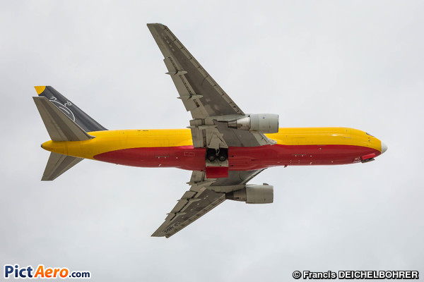 Boeing 767-281/BDSF (Sky Taxi)