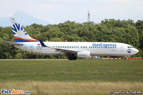 Boeing 737-82R/WL (SunExpress)