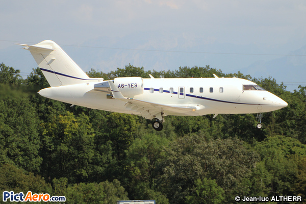 Canadair CL-600-2B16 Challenger 605 (Gulf Wings)