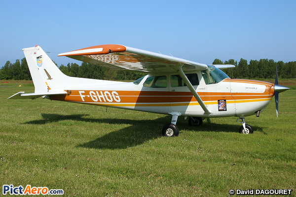 Cessna 172N Skyhawk (Cercle Aeronautique du SGAC)