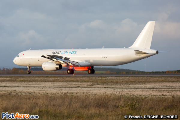 Airbus A321-231 (MNG Airlines)