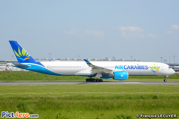 Airbus A350-1041 (Air Caraïbes)