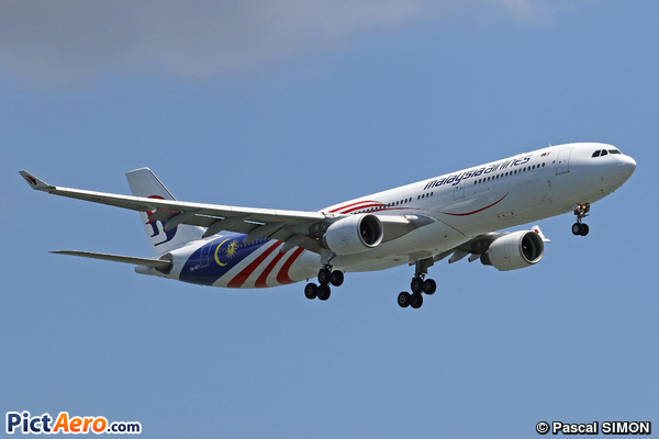 Airbus A330-323X (Malaysia Airlines)