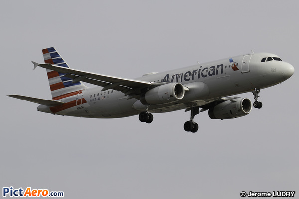 Airbus A320-232 (American Airlines)