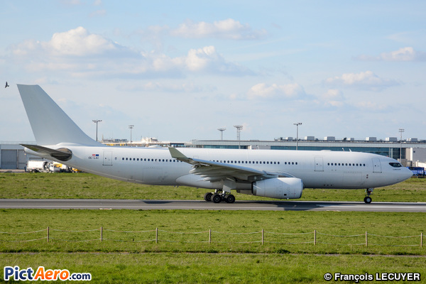 Airbus A330-243 (Air Belgium)