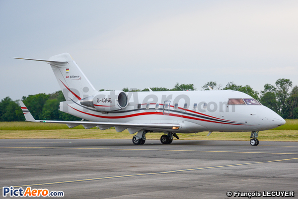 Bombardier CL-600-2B16 Challenger 604 (Air Alliance)