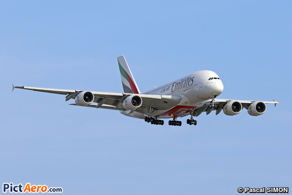 Airbus A380-841 (Emirates)