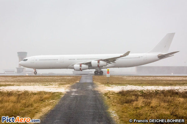Airbus A340-313 (Legend Airlines)