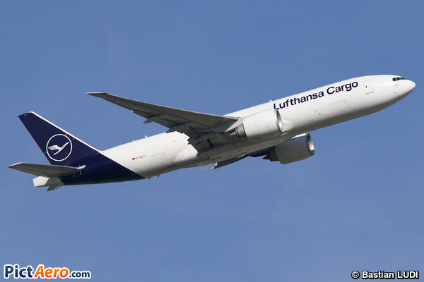 Boeing 777-F1H (Lufthansa Cargo)
