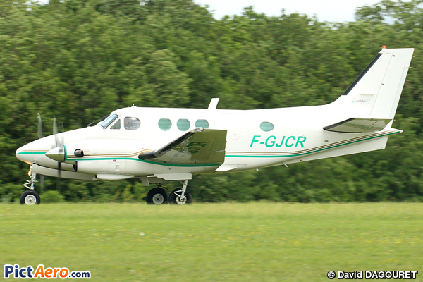 Beech E90 King Air (Dassault Aviation)