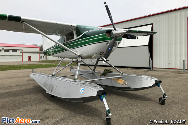 Cessna A185F Skywagon (Private / Privé)