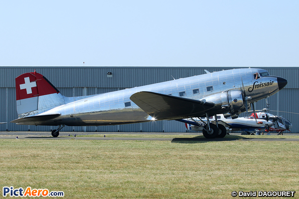 Douglas DC-3 C (Private / Privé)