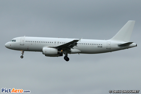 Airbus A320-232 (White Airways)