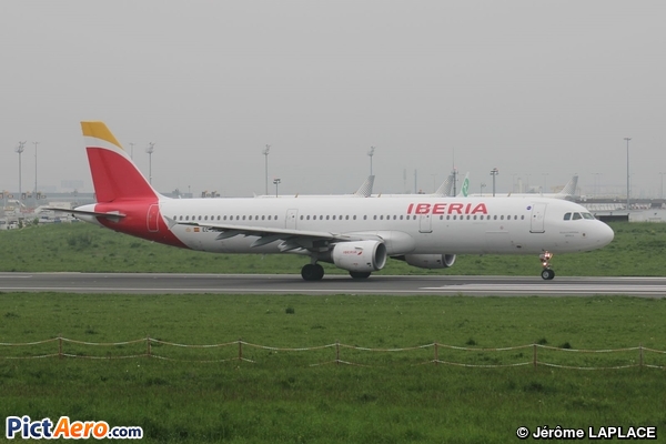 Airbus A321-212 (Iberia)