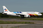Airbus A320-211 (LZ-BHB)