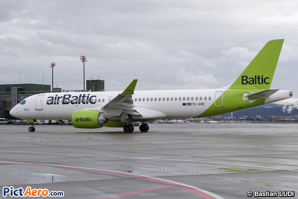 Airbus A220-371  (Air Baltic)