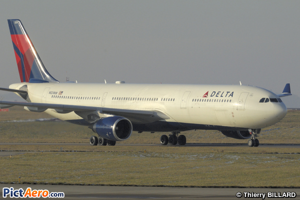 Airbus A330-302 (Delta Air Lines)