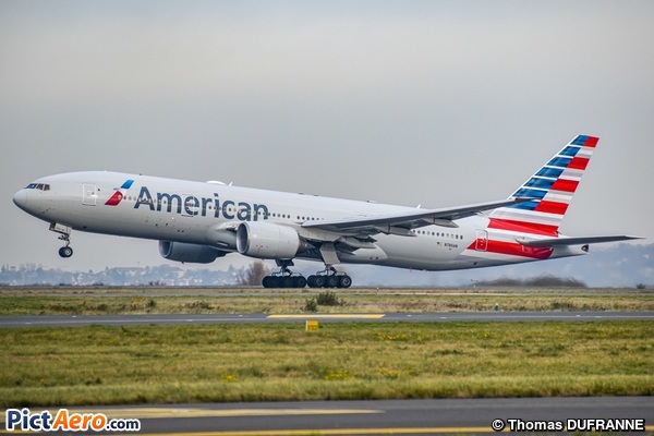 Boeing 777-236/ER (American Airlines)