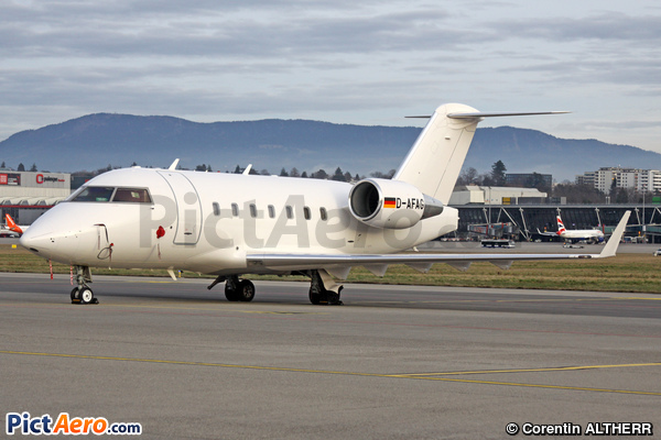 Bombardier CL-600-2B16 Challenger 604 (FAI Flight-Ambulance)