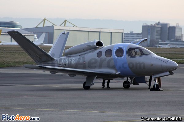 Cirrus Vision SF50 (Jetfly Aviation SA Luxembourg)