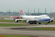 Boeing 747-409F/SCD (B-18711)