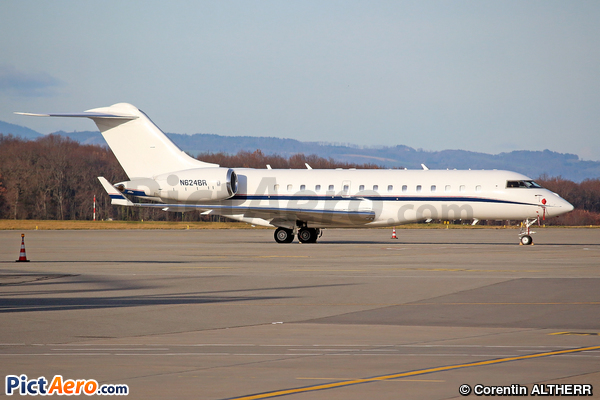 Bombardier BD-700 1A10 Global Express XRS (TVPX Aircraft Registration Services)