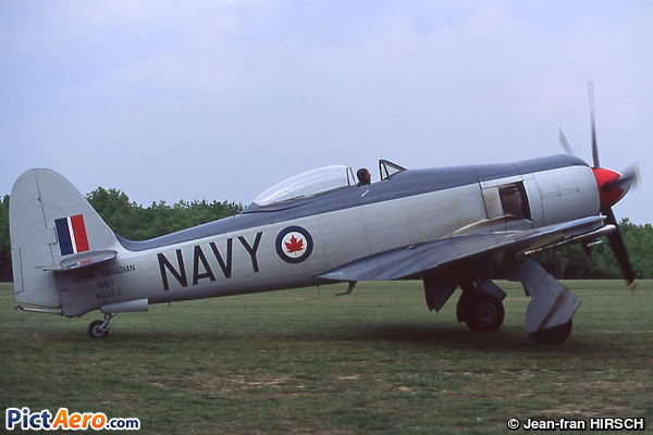Hawker Sea Fury FB-11 (Private / Privé)