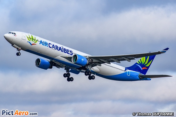 Airbus A330-323 (Air Caraïbes)