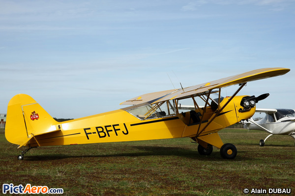 Piper J-3C-65 Cub (Aéroclub d'Oloron Sainte Marie)