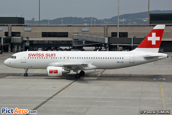 Airbus A320-214 (Swiss Sun)