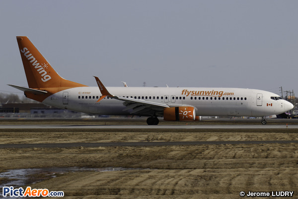 Boeing 737-8FH (Sunwing Airlines)