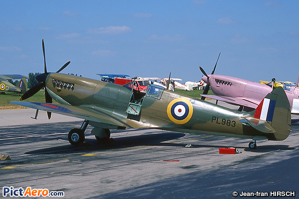 Supermarine Spitfire Tr MkIX (Aircraft Restoration Co)