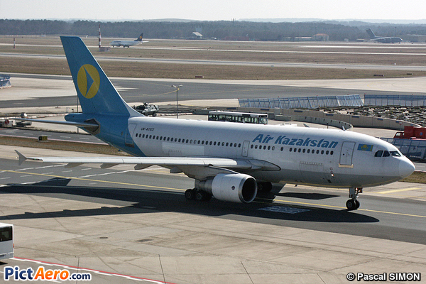 Airbus A310-322 (Air Kazakstan)