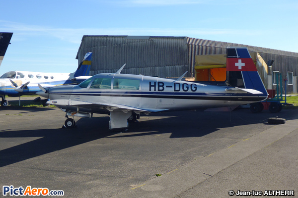 Mooney M-20J 201 (Suisse-aviation Sarl)